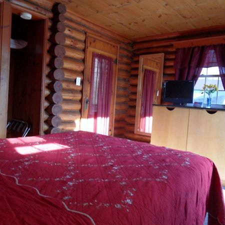Seven Dwarfs Cabin - On The Brook Cabins بحيرة جورج المظهر الخارجي الصورة